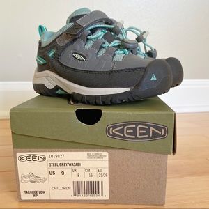 Keen® Kids Targhee Low Water Proof Hiking shoe.